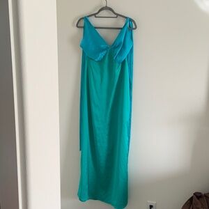 Elegant Backless Teal Dress